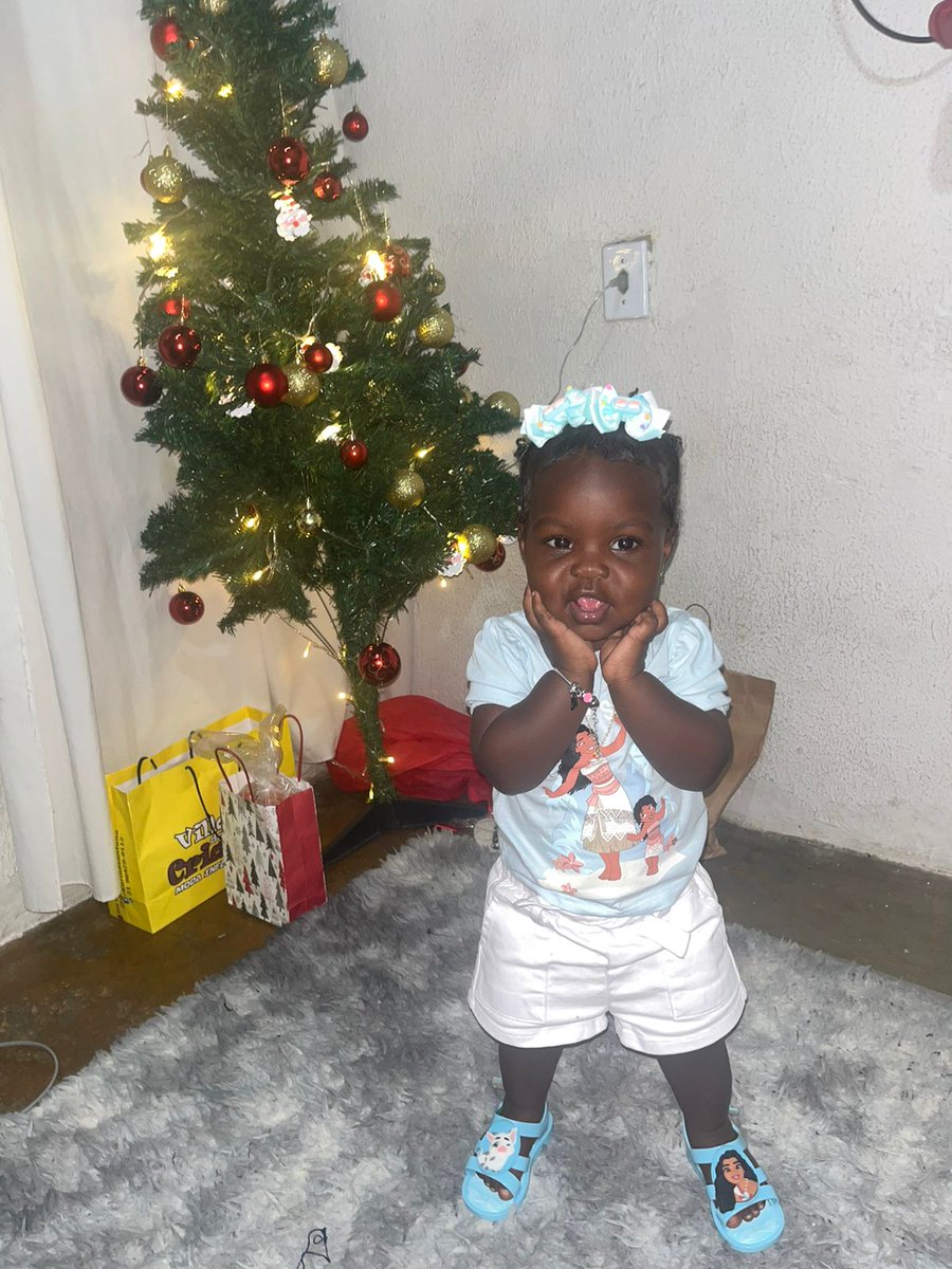 Naraw_silva's tweet photo. Feliz Natal da minha boneca preta 🥰🌲🎉👧🏾 https://t.co/xdsCvMZgWV