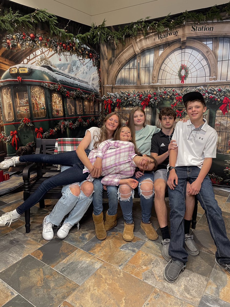 Morgan Perry tweet media