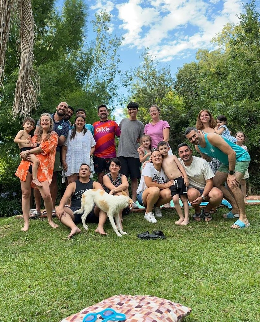 Scouting_CyGD's tweet image. La familia Scouting les desea una feliz noche buena y una feliz navidad 🎄🥂