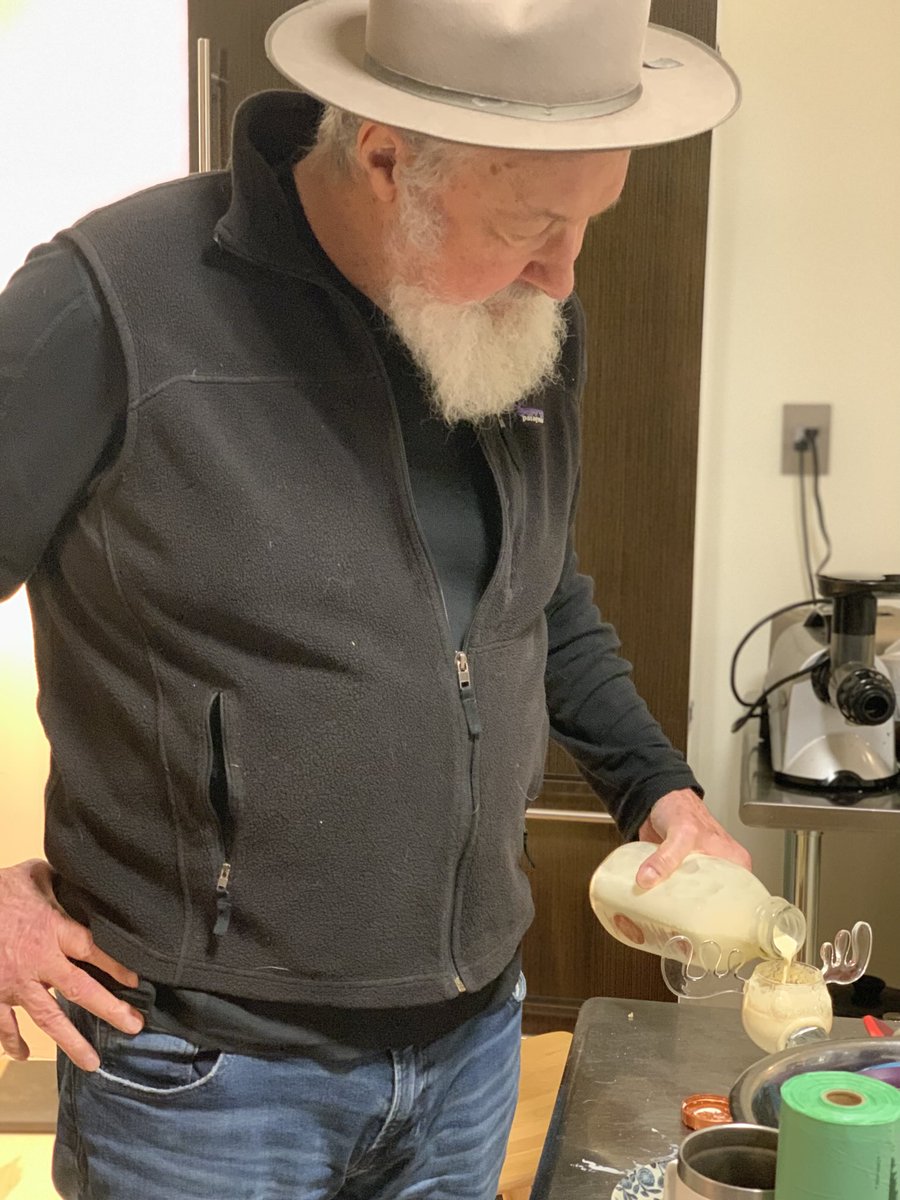 Randy Quaid tweet media