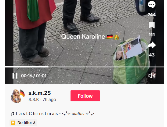 KaterHofmann's tweet photo. Jetzt klärt sich auch das Mysterium, dass man sie angeblich Queen Karoline auf tiktok nennt.
Macht halt dieser Fanaccount aus der rechten Ecke. Muss Karoline Preisler unheimlich stolz drauf sein.
#b2412 https://t.co/mcR0JF75lv
