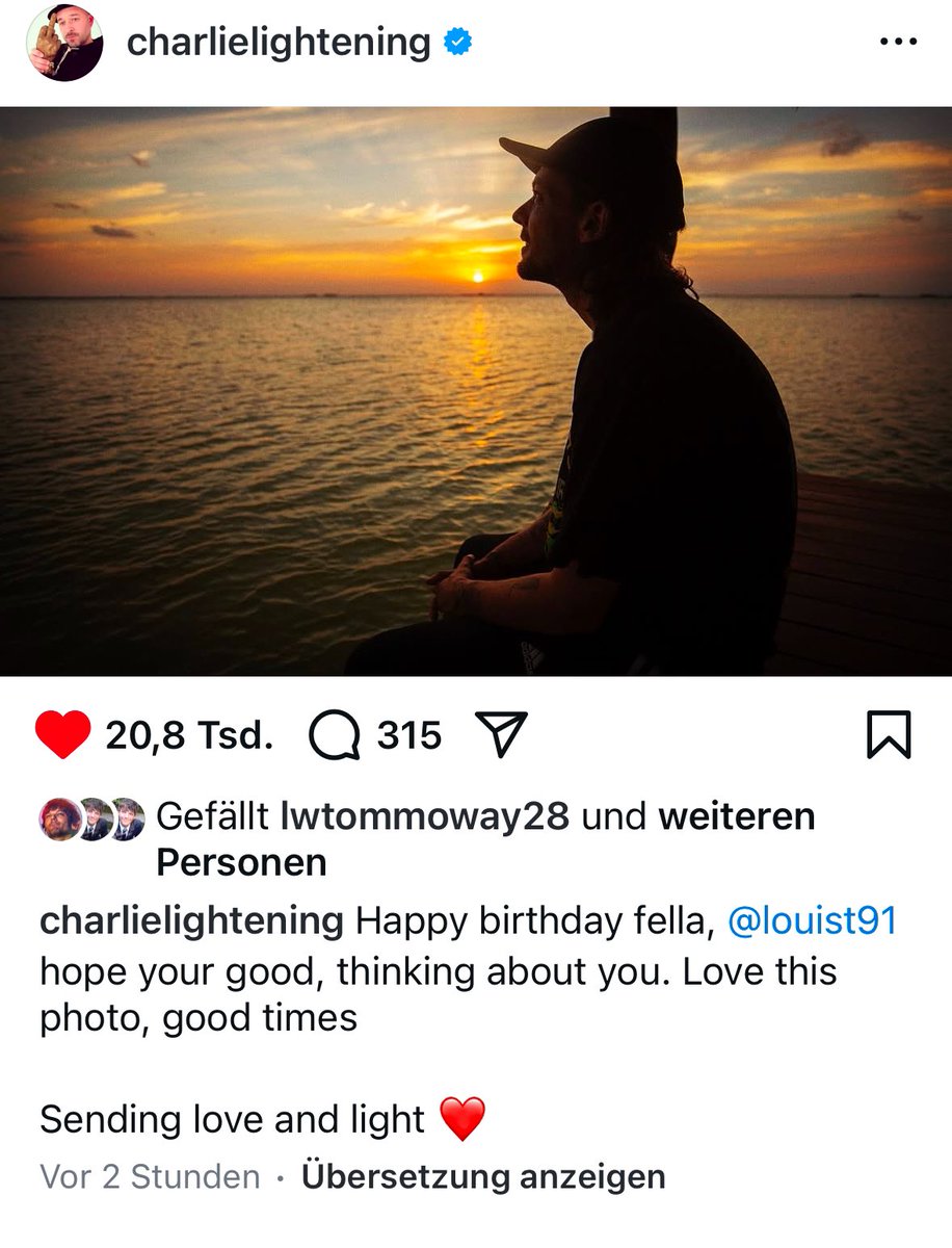 LovesSaturdays's tweet photo. So much love for him. Everywhere. He is so ridiculously loved by everyone.
🥹😭His happiness makes me happy.
#HappyBirthdayLouis
#lightsforlouis
#Happy33 https://t.co/svw69aBP6L