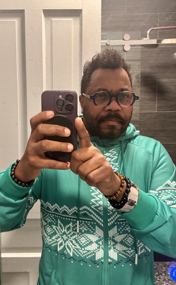 Otis Reddit tweet media