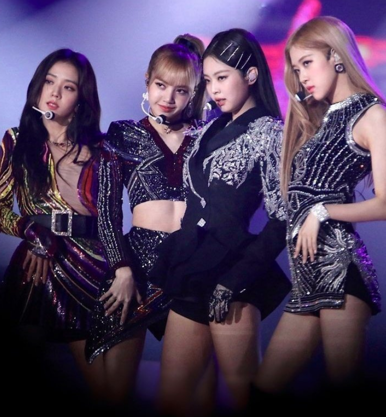 AboutMusicYT's tweet photo. BLACKPINK at Gayo Daejeon, 8 years ago today. https://t.co/3rHSpiwHX0