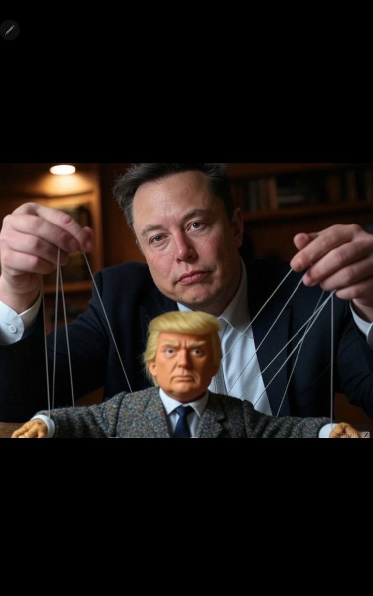 ApertureImage's tweet photo. The orange retard gets weirder every day. #WeirdTrump #WeirdMAGA #Maggat https://t.co/IFoT4rqfAM