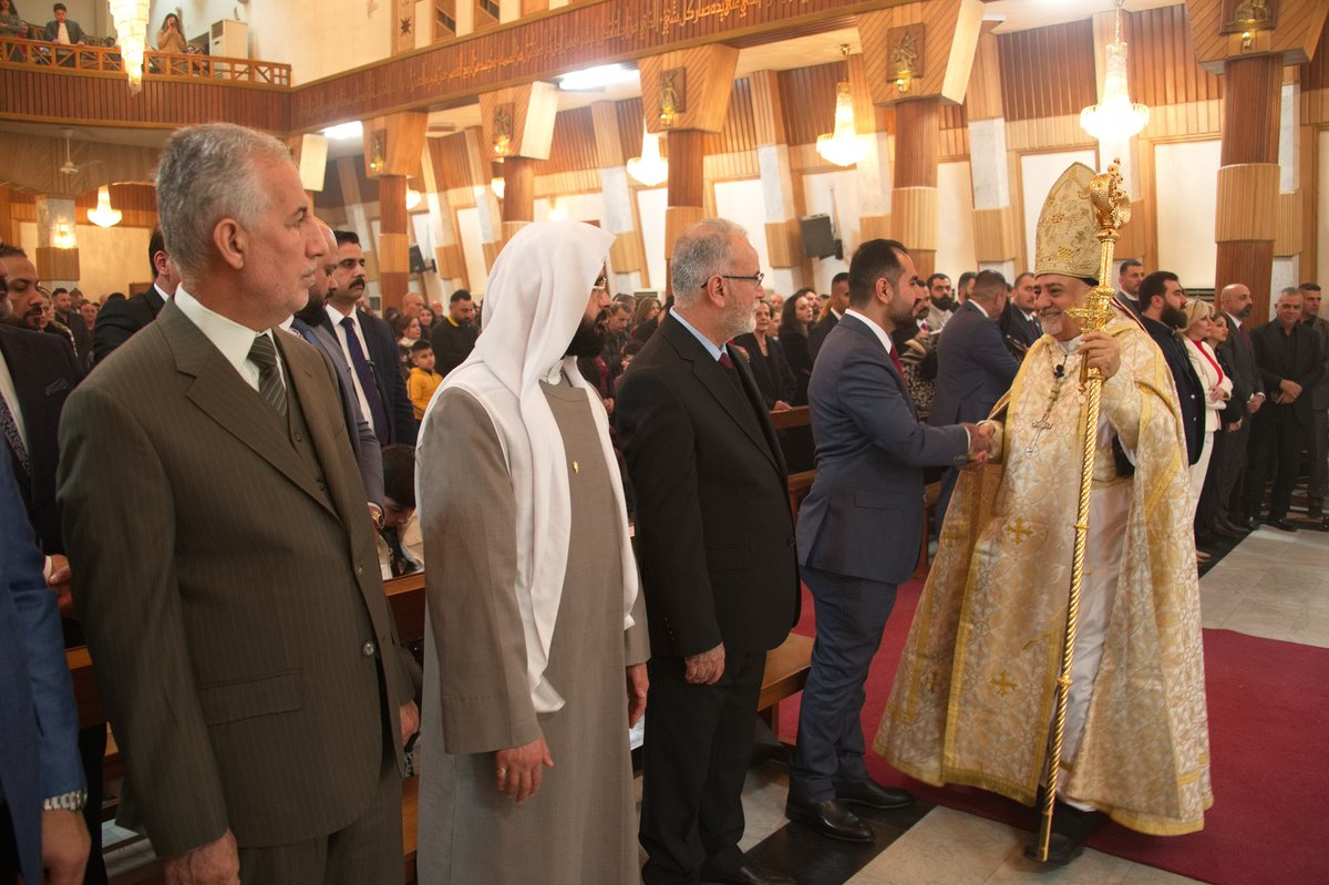 في أجواء مليئة بالروحانية والمحبة، شهدت كنيسة سيدة النجاة قداسًا احتفاليًا بمناسبة عيد الميلاد المجيد ليل الثلاثاء 24 كانون الاول 2024، حيث تزينت الكنيسة بأروع الزينات تعلوها ألحان الترانيم الكنسية، التي أضفت لمسة من السلام والطمأنينة على القلوب.
