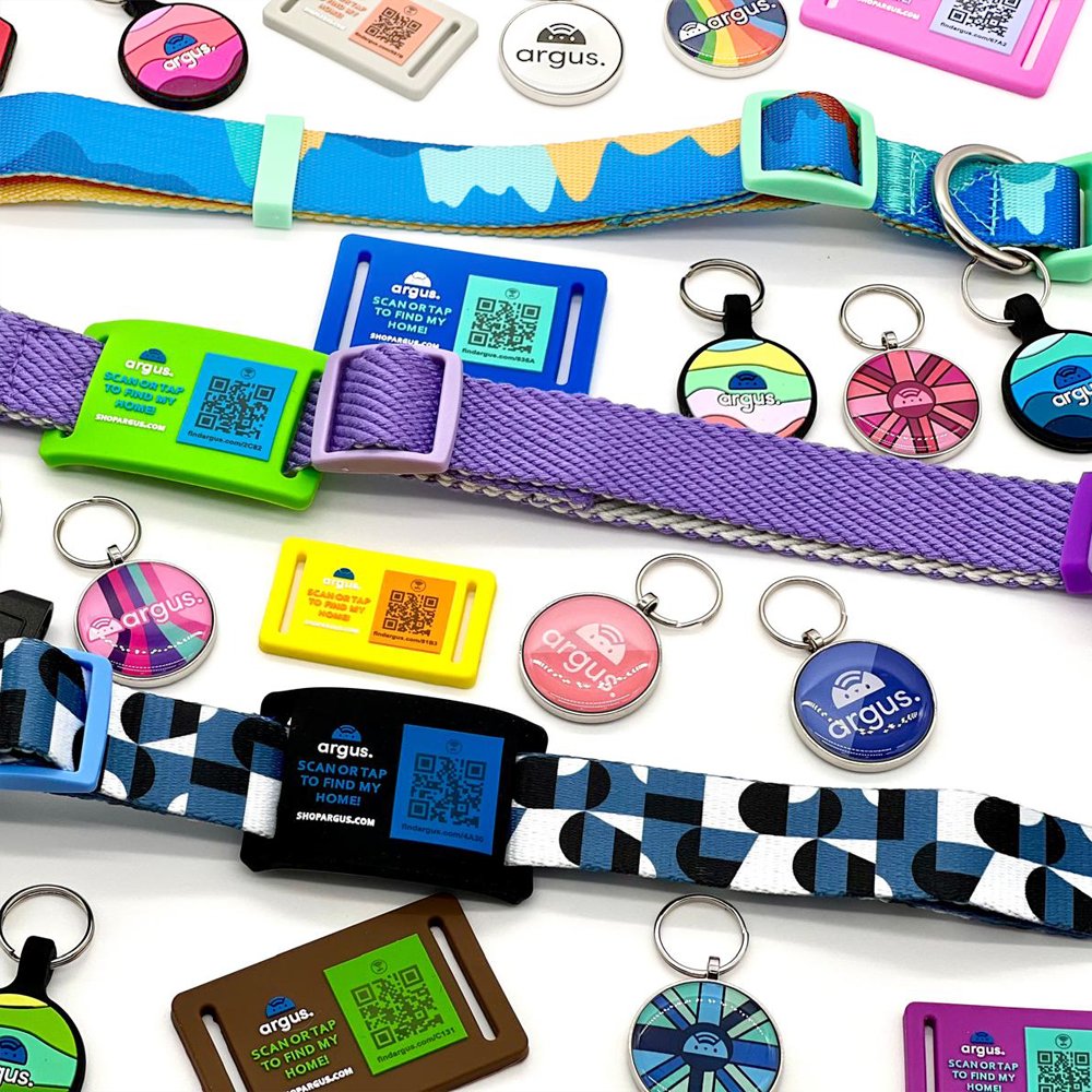 findargus's tweet photo. This holiday season, make your pet stand out with our newest Argus Tech Tag collections! 🌟 Stylish, colorful, and built to last—designed to keep your pets safe and looking fabulous in 2025. 🐶🐱

🎁 Treat your furry friends to the ultimate holiday gift!

👉 Explore now: https://t.co/J27wzDlUnu

#HolidayVibes  #Pets  #ArgusTechTags #DogLovers  #catlovers  #holidayseason #Christmas