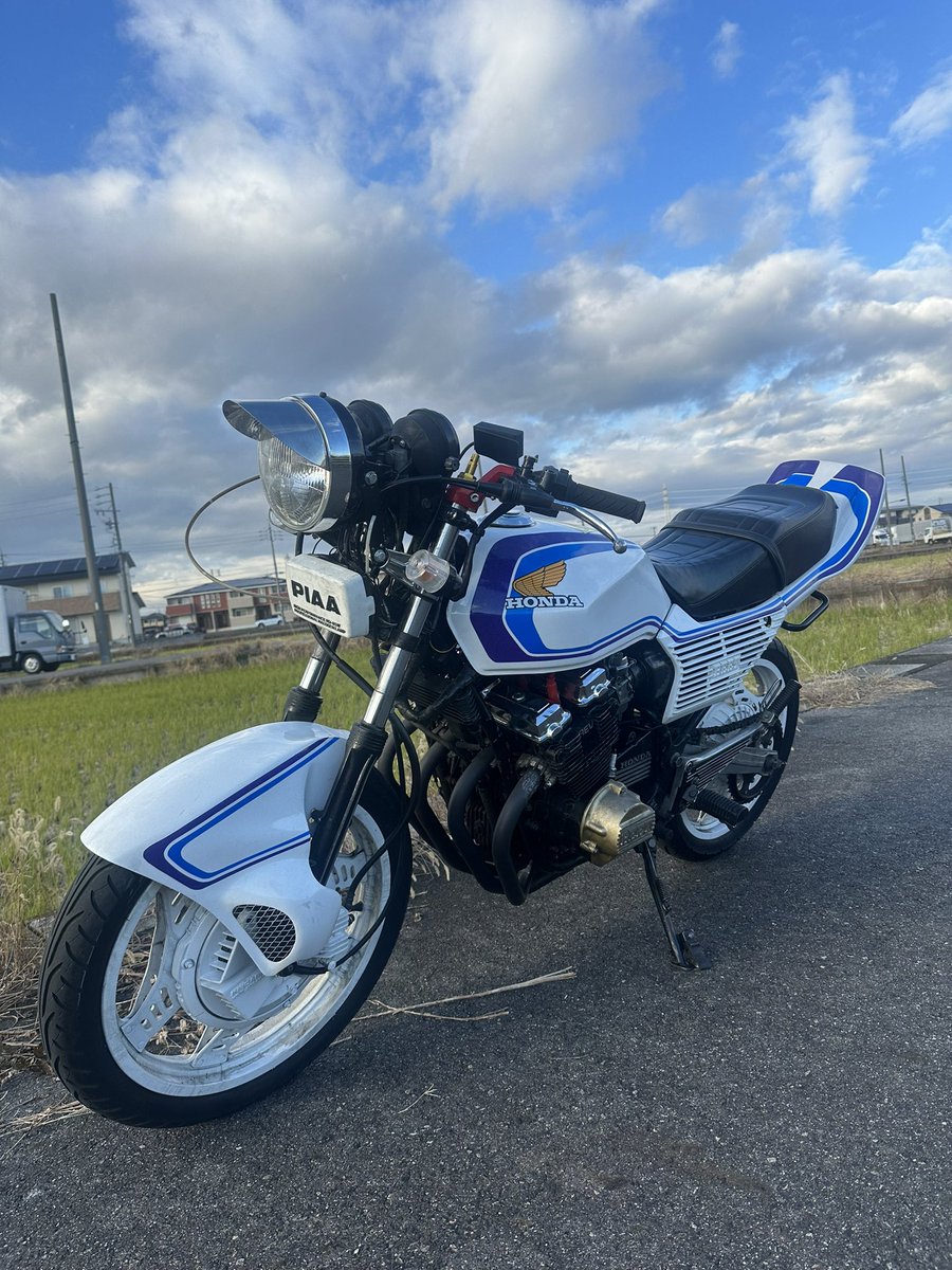xjr400tatsuya's tweet photo. CBX400F 売ります
エンジン R
215マソ
現金早い人安くできます!
交換もあり、物によって追い金です!
#cbx
#cbx400f
#cbr
#cbr400f
#gs400
#gs450
#gt380
#cb250n https://t.co/9iHeYzlZoi