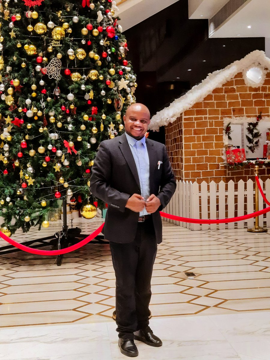 Mophatree's tweet photo. I wish you All Merry Christmas and happy New Year.. https://t.co/th8IJNH1RN