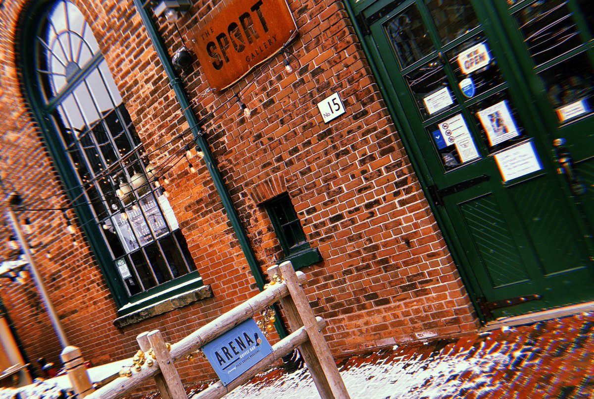TheSportGallery's tweet image. Our #Toronto gallery is now closed for the day, and we’ll be closed tomorrow for Christmas Day. But we’re back in action on Boxing Day, from 12-5; the #DistilleryTO Winter Village is running until January 5th, so if you haven’t made it down yet, there’s still time!