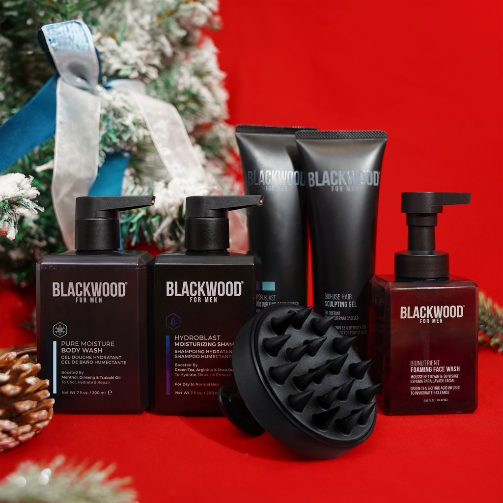 Blackwoodformen's tweet image. Merry Christmas Eve, everyone! 🎅 Hope you find the gift of #NaturalClass waiting for you under the tree 🎄🎁 If not, we'll still be here to keep you looking &amp;amp; feeling your best all winter long ❄️ Let the gift cards season begin ✨⁠