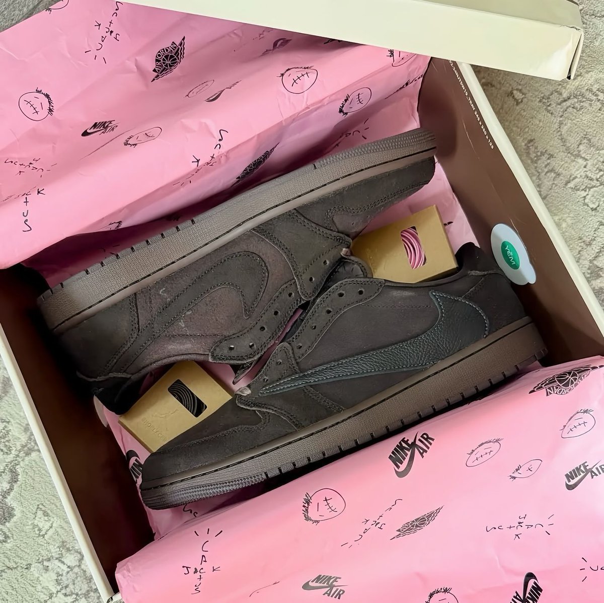 KicksFinder tweet media