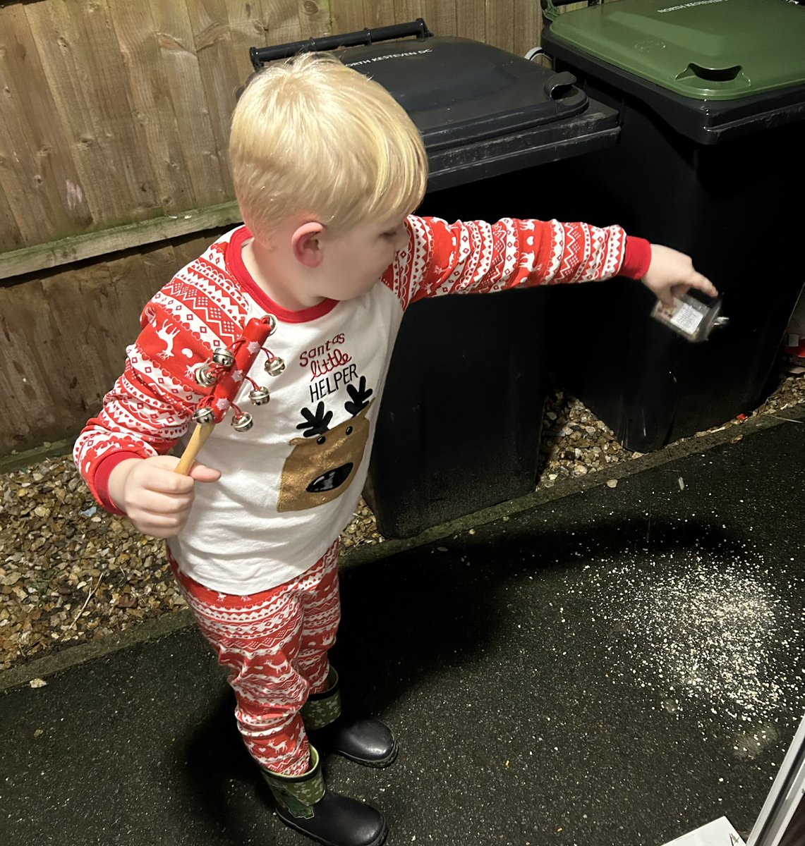 AnnaClay91's tweet image. Seeing Christmas through a Childs eyes is just pure magical. I've enjoyed seeing how excited little man is for Santa. This is our 1st proper Christmas in our home and the 1st Christmas Eve/Day just me and him 🎅🏻🎄