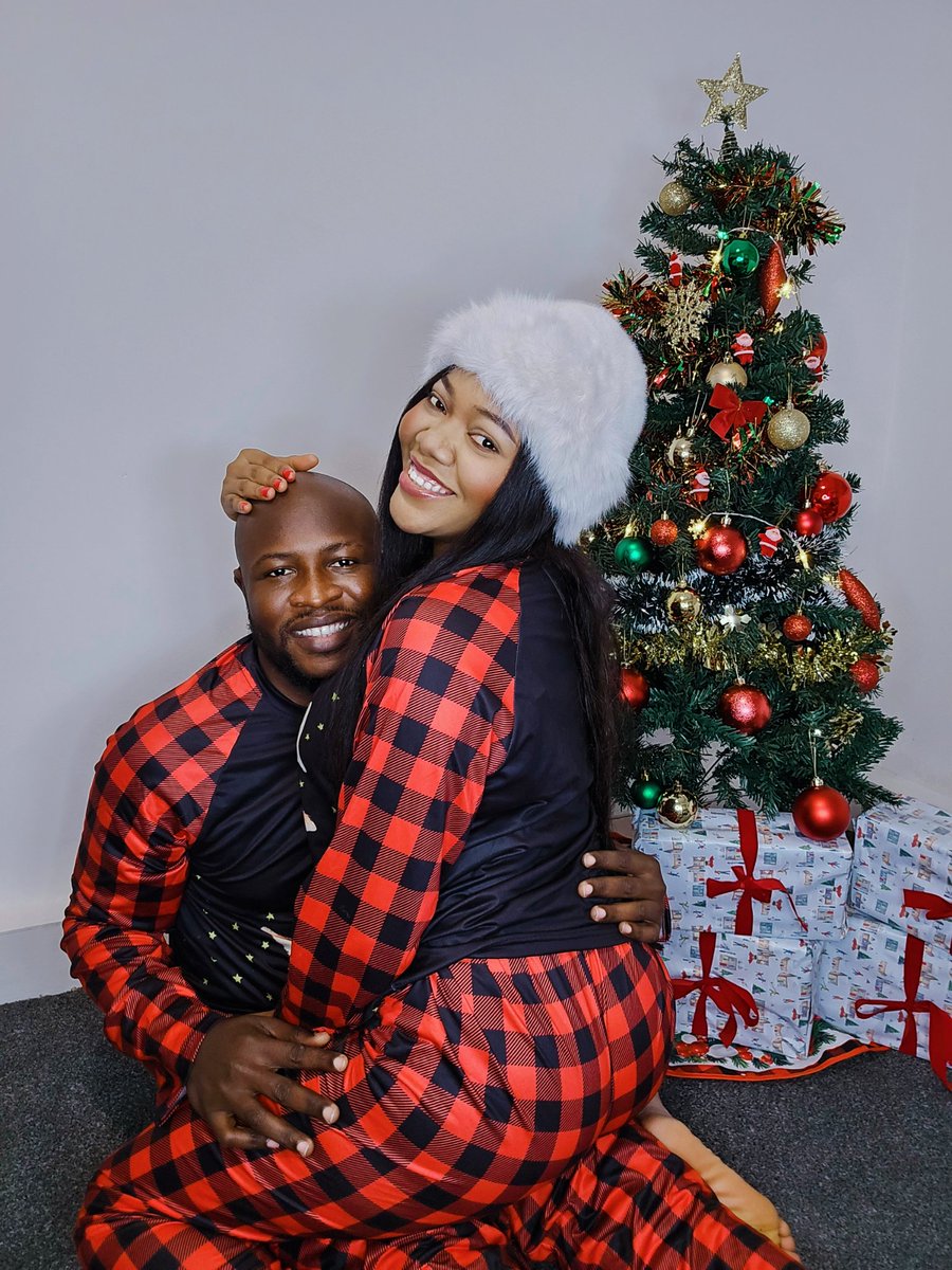 FamozzyyK's tweet photo. Merry christmas from me and mine 🎄✌🏽❤️ https://t.co/turqOilWev