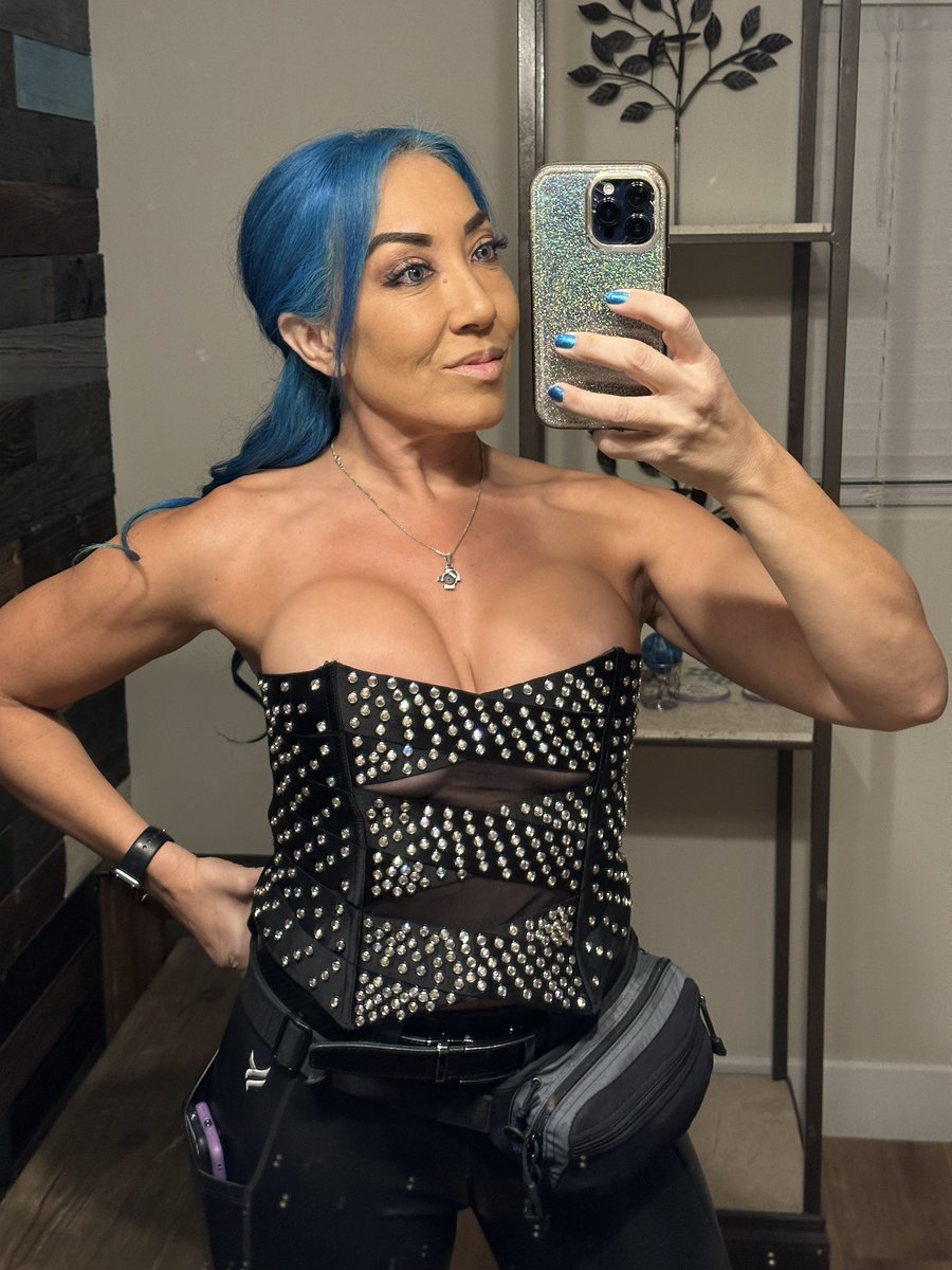 Tracy Lee tweet media