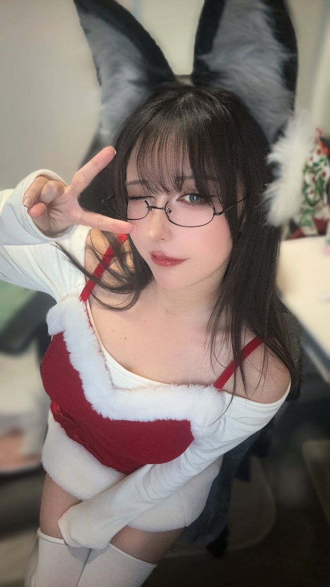Liz tweet media