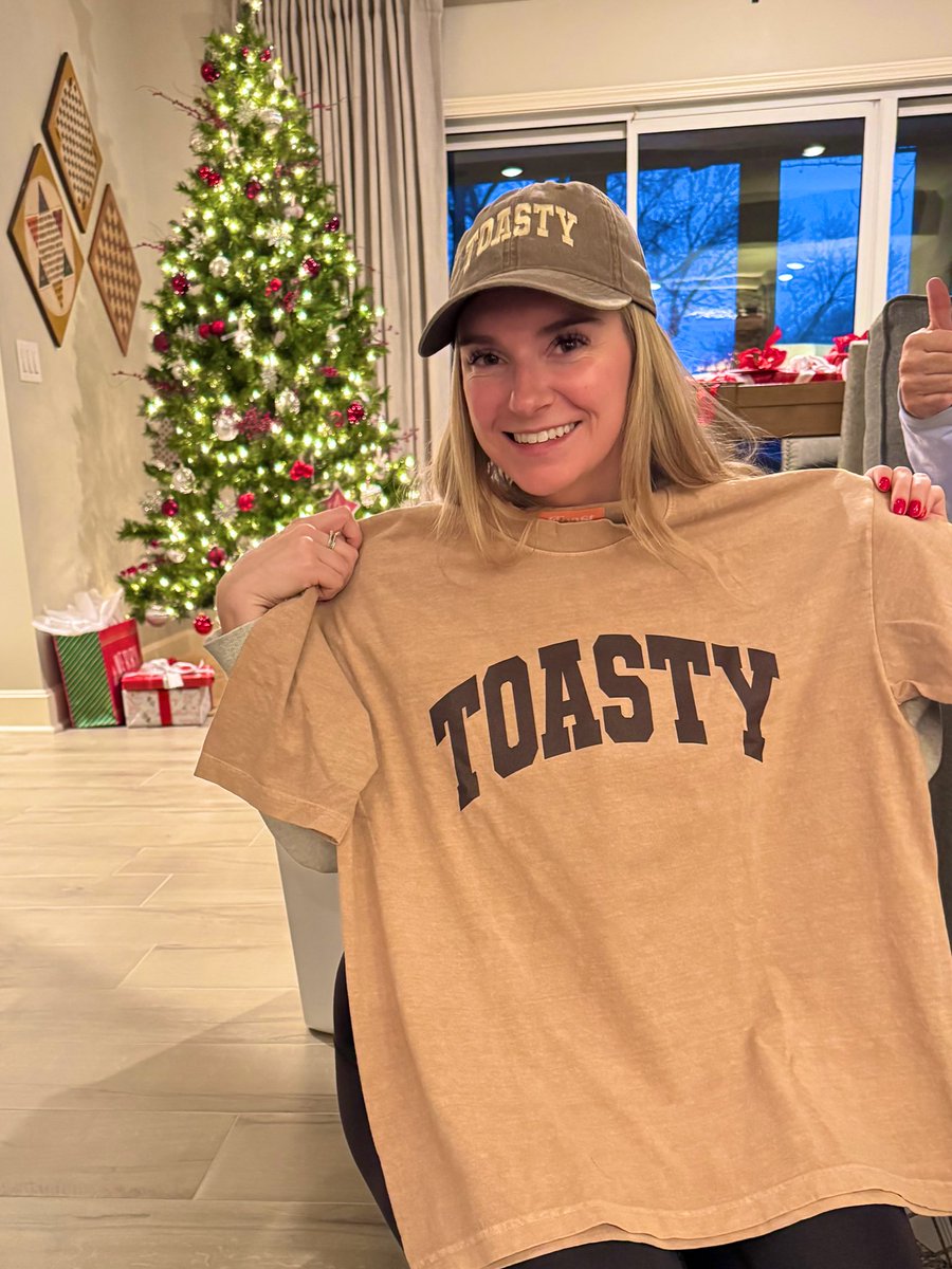 It’s A Toasty Christmas 🥂🎄