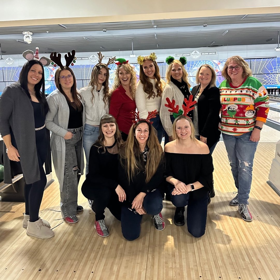 From our ONESource family to yours we wish you a Merry Christmas &amp; Happy Holidays 🎄 

#MovingServices #Downsizing #SeniorMoveManager #RetirementCommunity #Staging #RealEstate #FranchiseOpportunity #Declutter #ProfessionalOrganizing #YQG #Ckont #Ontario