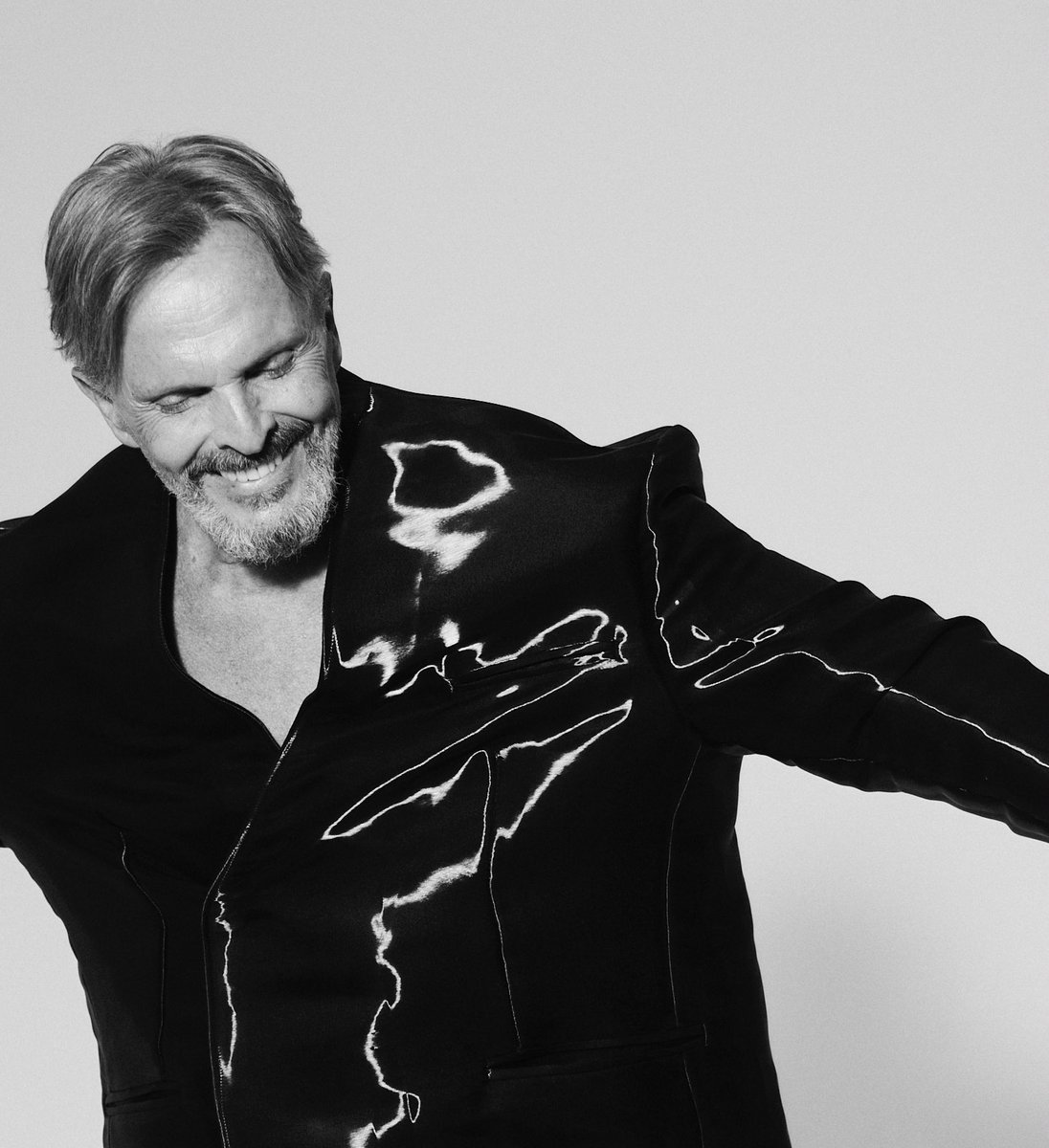 Miguel Bosé tweet media