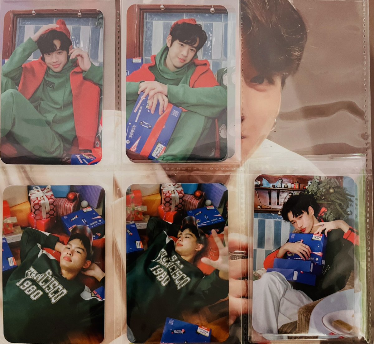 bdr_oct's tweet photo. ใครมีการ์ด Festive กิต อยากแลกกับการ์ดเมนตามภาพ ทักเด็ม/เมนชั่นมาได้เลยนะคะ เราให้เลือก 2:1 ก็ได้ค่ะ 🙏🏻
#LoveSick2024
#ตลาดนัดlovesick
#ตลาดนัดlovesick2024 https://t.co/2Lwc4fPiQJ