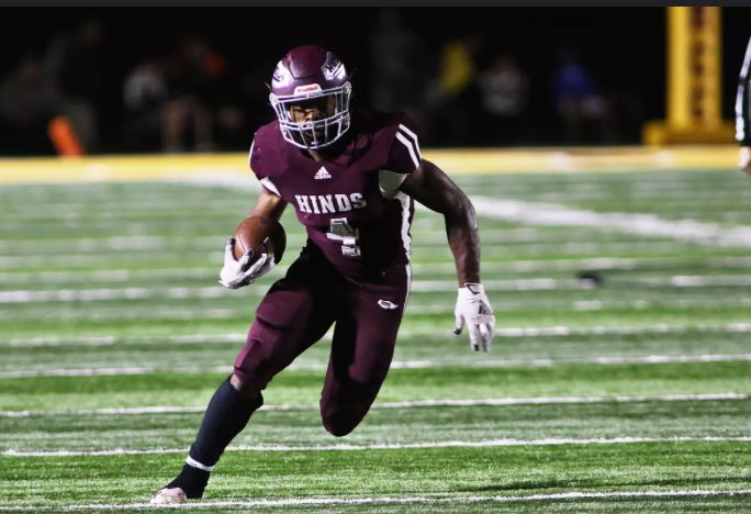 ekeyvion_n11's tweet photo. Blessed to receive an offer from Hinds Community College! @CoachJones2010 @MacCorleone74 https://t.co/o231IZDnWr