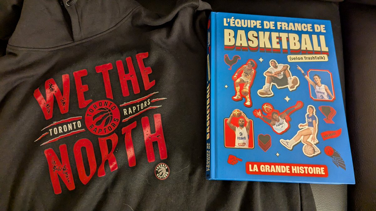 thomslor's tweet image. Cette année, @TrashTalk_fr et @Raptors_FR sauvent Noël