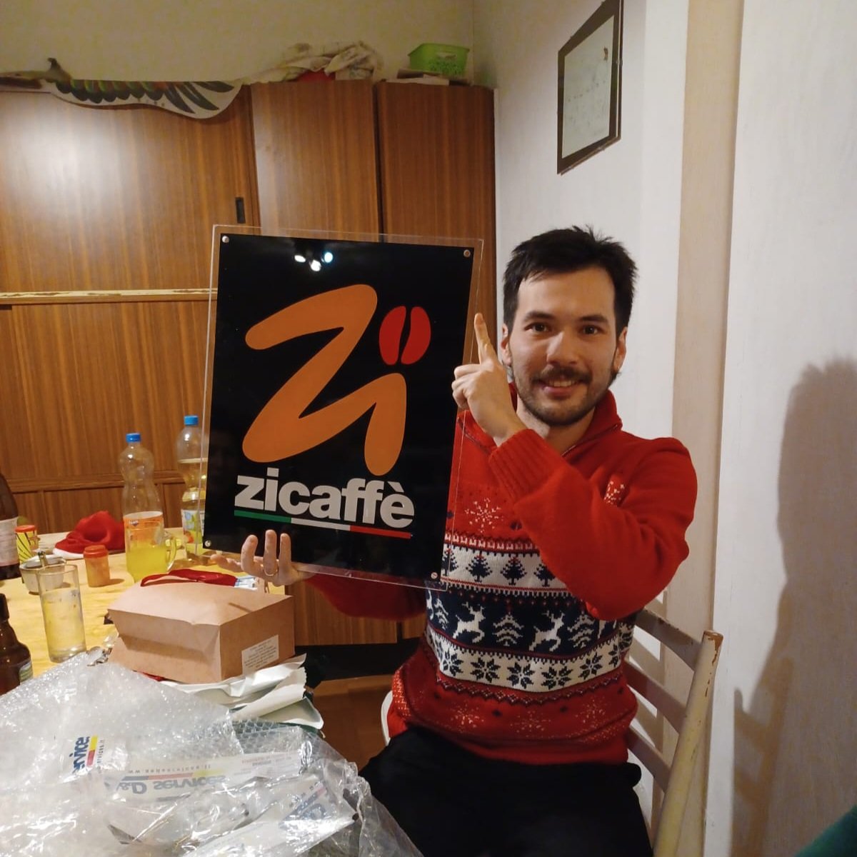 meine frau hat mir das zicaffè gastronomie werbe plexiglas schild bestellt das ich vor 3 monaten im urlaub so schön fand