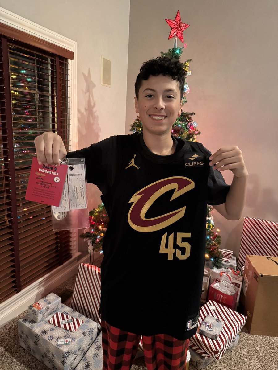 One gift opened tonight. Steelers Game tomorrow vs. Chiefs with field passes. He’s a happy boy! Merry Christmas!🎄🎁 #HereWeGo