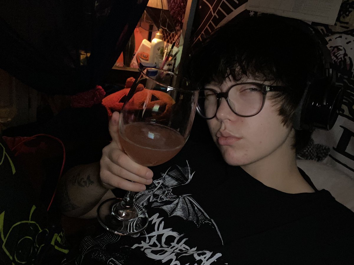 cosmo x fall out boy ! merry christmas eve yall.. i will be watching gamingmas until santa shows up