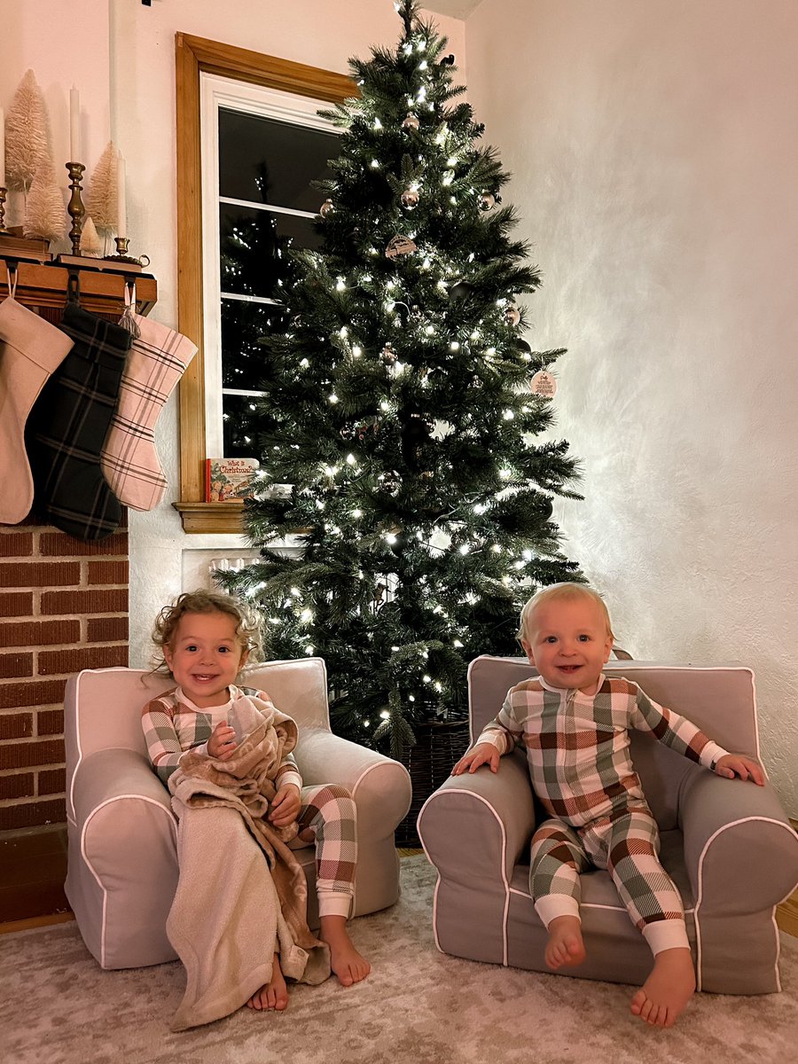 TroyJMerriman's tweet photo. Merry Christmas Eve from the Merriman boys 🎁🎄🎅 https://t.co/aDwvKvpXFh
