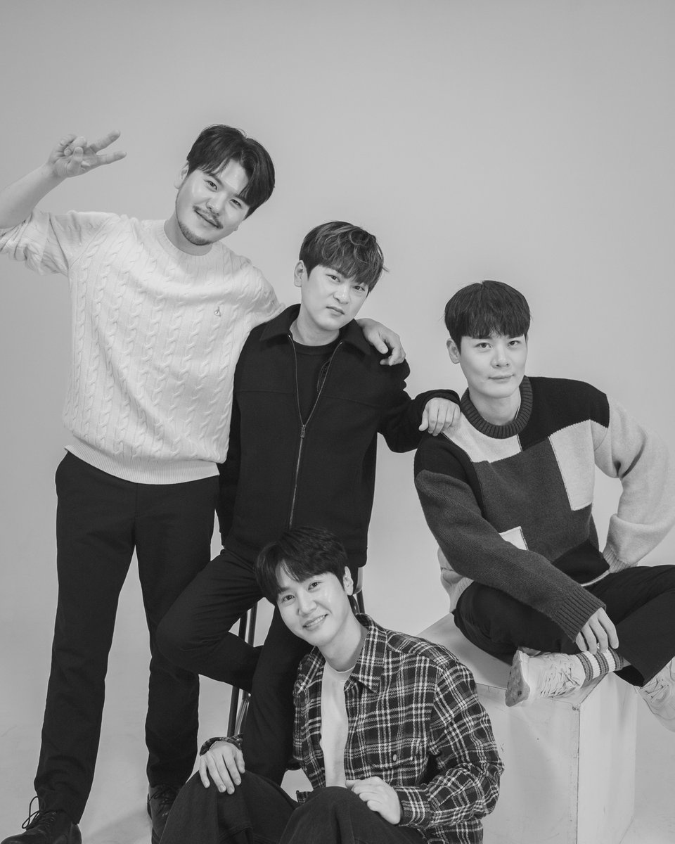 #LAPOEM
𖤣𖥧  𖡼.𓍄𖤣𖥧 .˚♡

울어도 안 울어도
항상 사랑하는 라뷰에게💌

크리스마스 선물 배송 완료✔️
from. LA POEM🎅

#라포엠 #Christmas 
#유채훈 #박기훈 #최성훈 #정민성
#YouChaehoon #ParkKihun
#ChoiSunghoon #JeongMinseong