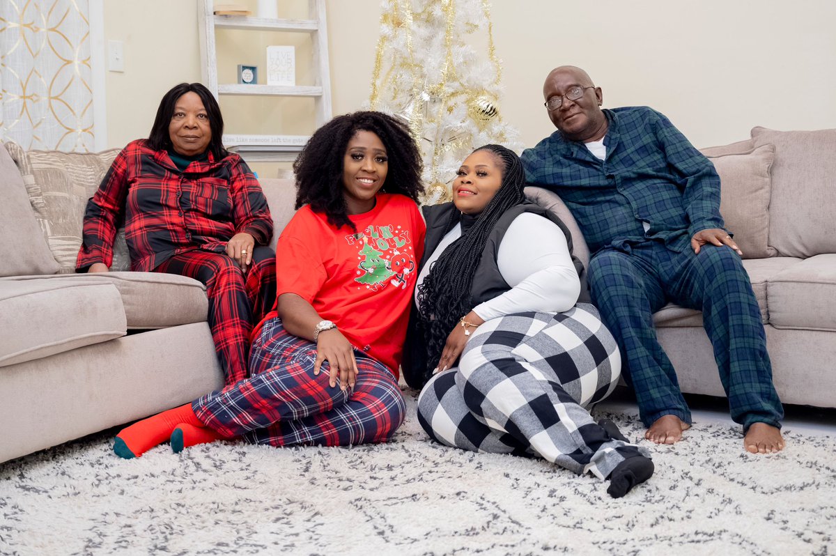 ✨Merry Christmas 🎄 and happy holidays from my family to yours.✨