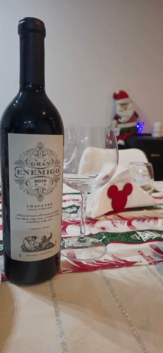 Mi vino preferido en la mesa.... 
Feliz Navidad <a href="/alevigilmalbec/">Alejandro Vigil</a>