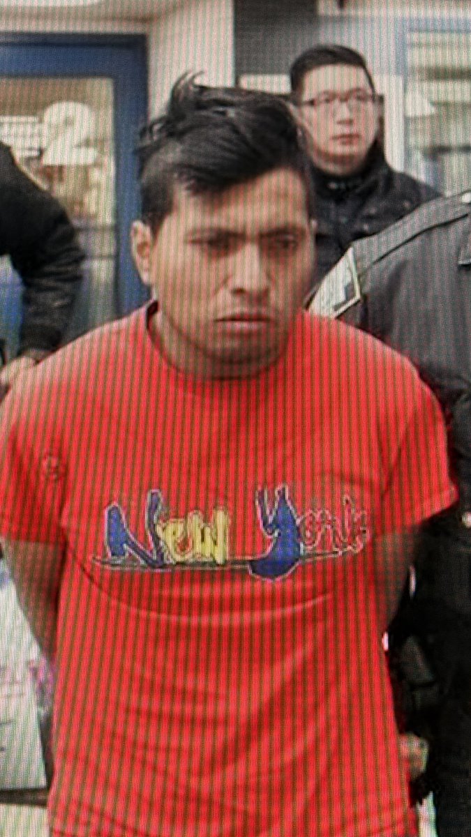 HouseOfHarlow22's tweet photo. @AOC’s #ClearlyClueless expression while claims of concern for her constituents safety were top of her priority when #NYSubwayHero #DanielPenny was found to be innocent of #Murder or #Manslaughter charges
When asked about this #ILLEGALimmigrant who snuck back in under the #HarrisOpenBoarder agenda, AOC suddenly turned victim accusing the reporter of assault