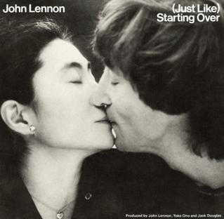 nobukakakakazu's tweet photo. 今日の80s

1980年12月25日付 全米1位
ジョン•レノン
『スターティング•オーヴァー』
https://t.co/SFWqSgEfBe

12月8日のレノンの死後、全英と全米で第1位を獲得した。レノン生前最後のシングルともなった。メリクリ。

レコードジャケット素敵度
星3☆☆☆
#JohnLennon
#JustLikeStartingOver
#80s https://t.co/08upG1KnQ0