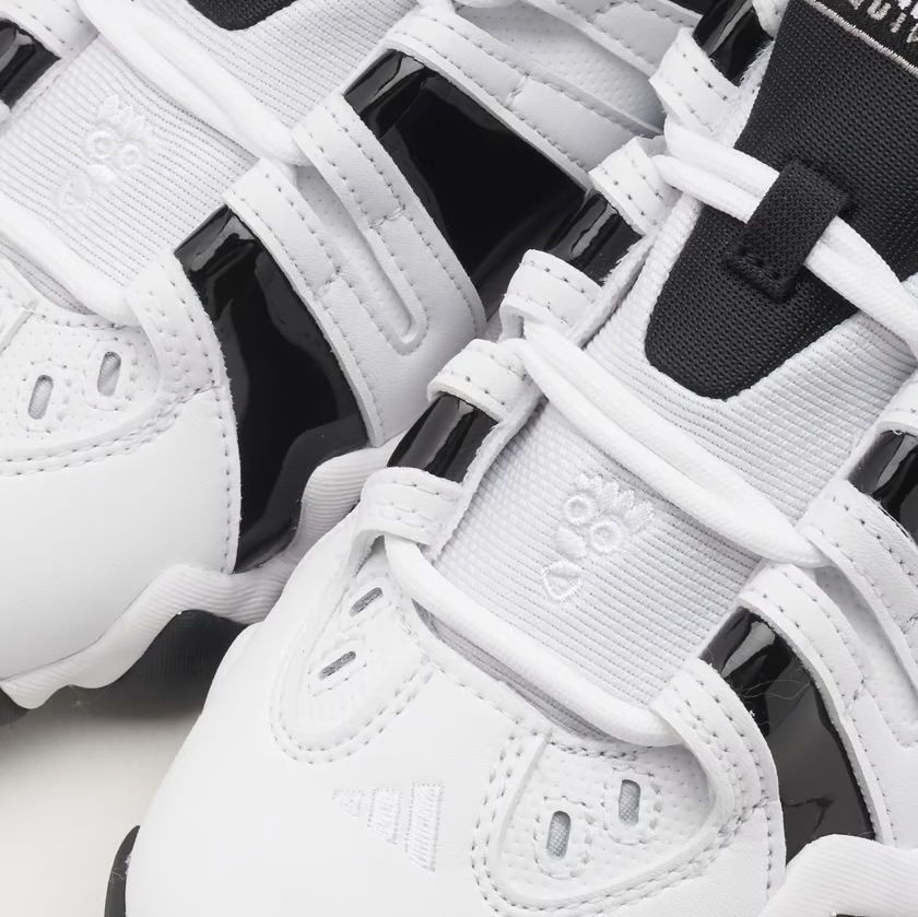 KicksFinder's tweet photo. Ad: Move easily from daily life to an impromptu hoop session. Available via adidas US
adidas Crazy 8 Low "Cloud White/Core Black"
$90 + FREE shipping ($120 Retail)

>> https://t.co/KMpCSZkhO1 https://t.co/145skLMy6T