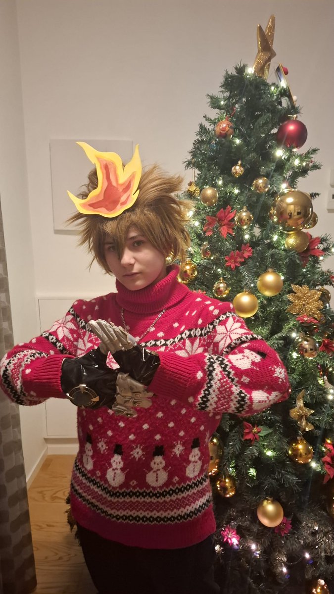 irltsunasawada_'s tweet photo. a lil festive tsuna here to wish you all merry christmas and happy holidays!! ( ◜‿◝ )♡ #KatekyoHitmanREBORN #REBORN #家庭教師ヒットマンREBORN #bringbackkhr https://t.co/BPuMuLysMW