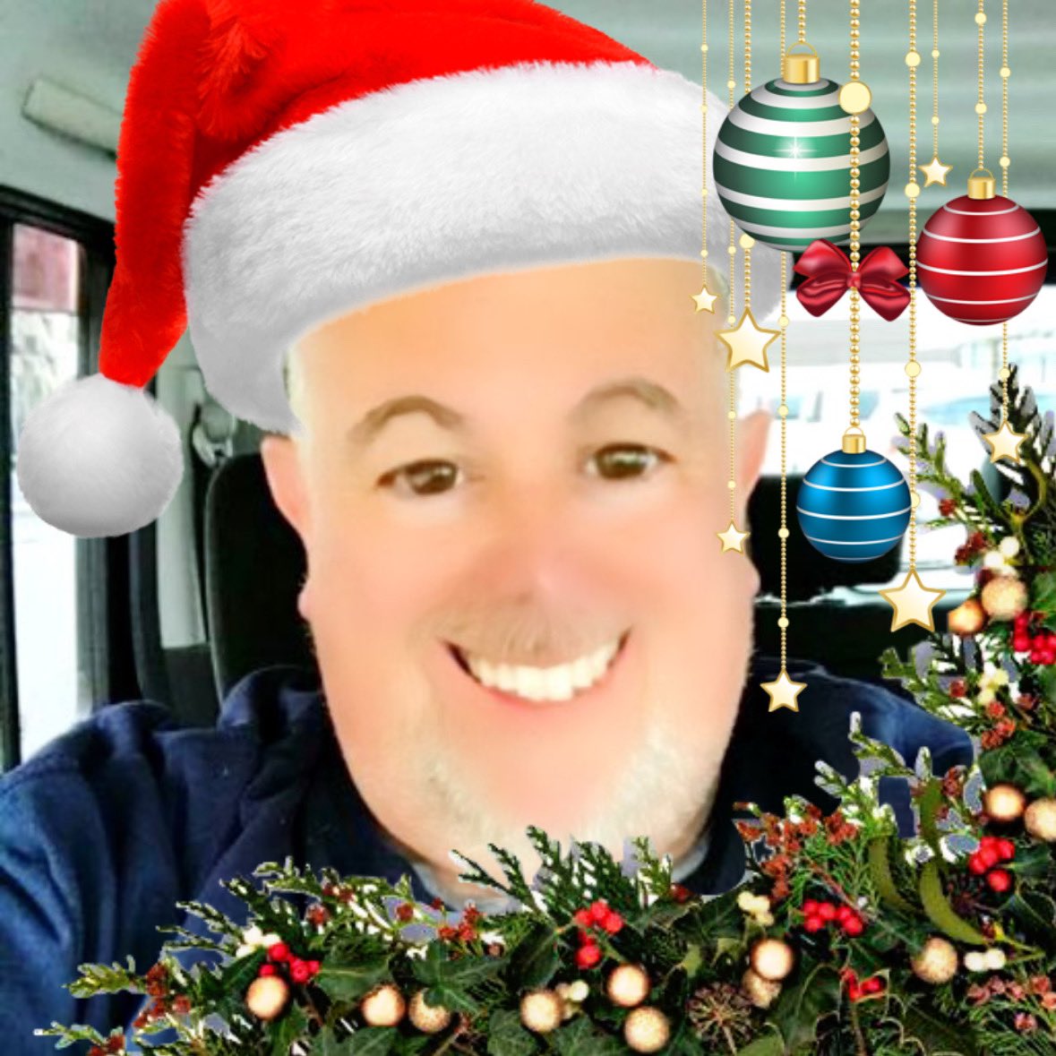 deweycore's tweet photo. Nothing better than #DeckingTheHalls… 🎅 Except maybe #BoughsOfHolly🎄 #Yep #ImDonningMyGayApparel https://t.co/HU46dMmbiJ