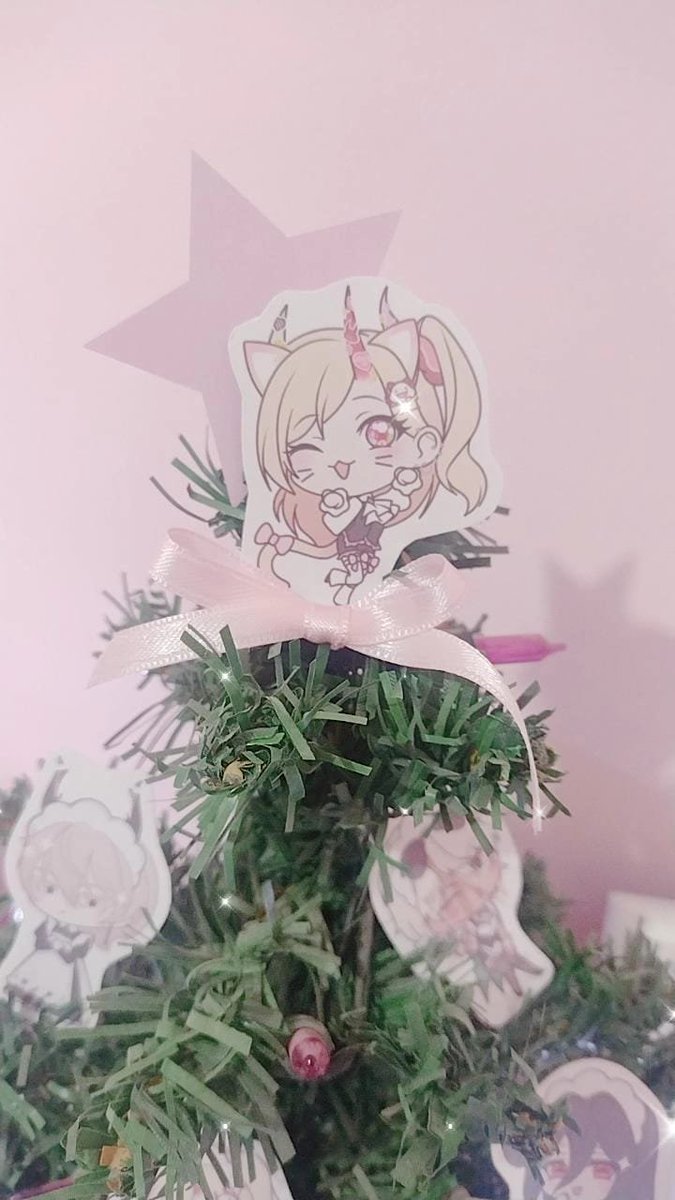 ururirui_'s tweet photo. ‧₊˚🎄 Merry Christmas! ✩ ₊˚🦌⊹♡

This year my star is Paimon hehe (づ> v <)づ♡ I hope everyone has a beautiful holiday, enjoy and smile a lot 💞 https://t.co/yuLcxz4CpE