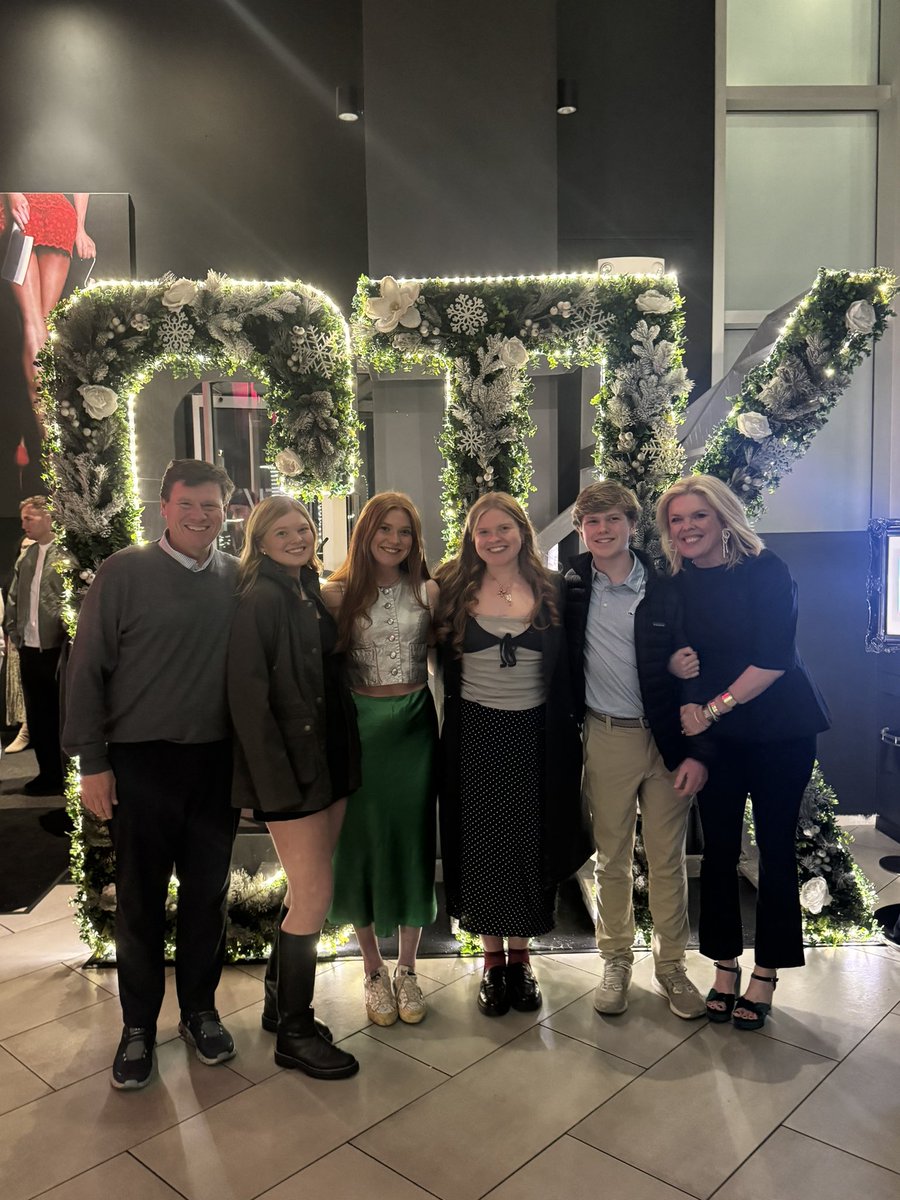 As Robert Earl Keen said … Merry Christmas from the Family! 🎅