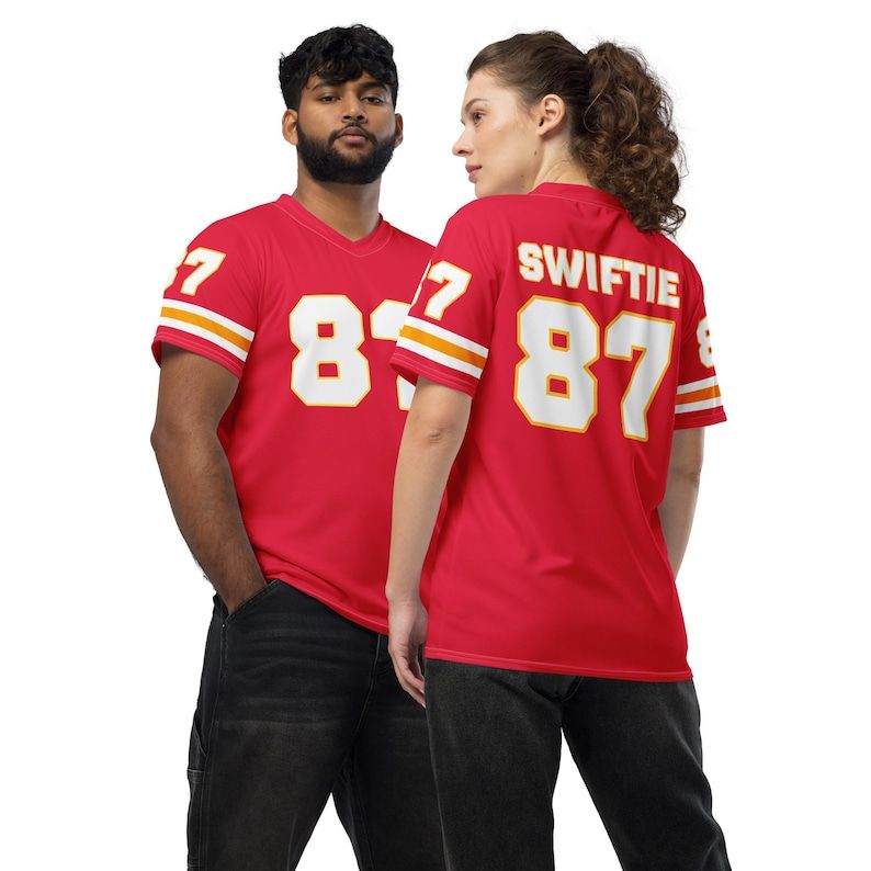 Unminced__Words's tweet image. Swiftie 87 Jersey - Etsy etsy.com/listing/183295…
Swift + Kelce = Swift 87. Our favorite player now has her own jersey. This collection is a collector’s item.
#Swift87 #Swiftie #TSwift #Swifties #taylorswift #taylornation #TravisKelce