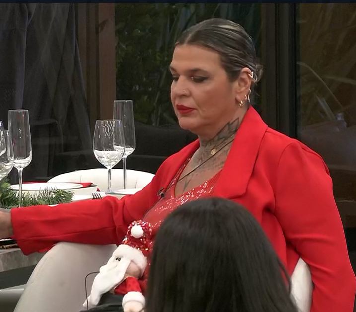 AnaMGuimaraens's tweet photo. Free Santa
Dice que quiere irse con Petrona
#FreeSanta
#GranHermano https://t.co/wiBs6e2weI