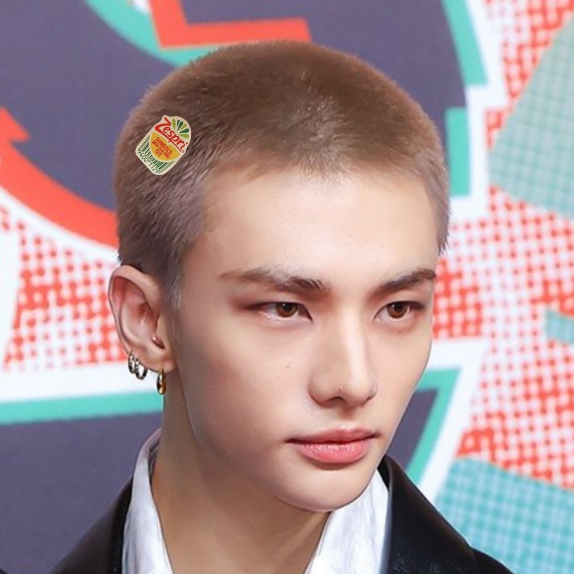 dmbux's tweet image. หล่อมากแส้บมาก แต่โดนเรียกทรงหัวกีวี่ 5555555555555555555555555555555