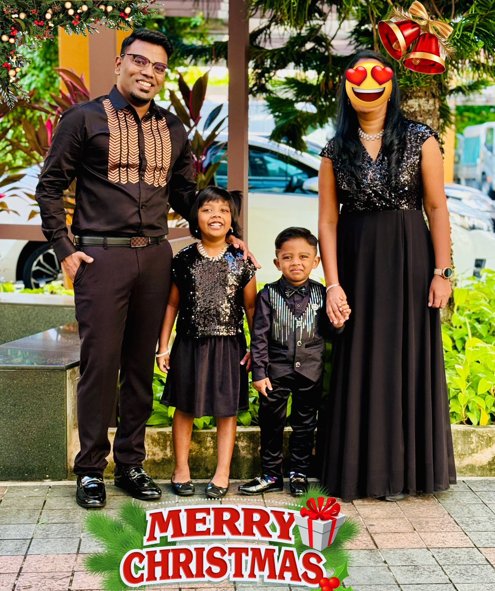 aandrewz's tweet photo. Merry &amp; Blessed Christmas All! Love, Joy, Peace and Happiness be upon you and your family. Best Wishes from the Anderson’s #christmas2024 #christmastime #christmasday🎄 #blacklove🖤#familygoals❤️ #daughternson😘😘 #blessedbeyondmeasure #thankyoujesus https://t.co/tAJ0oJo4eg