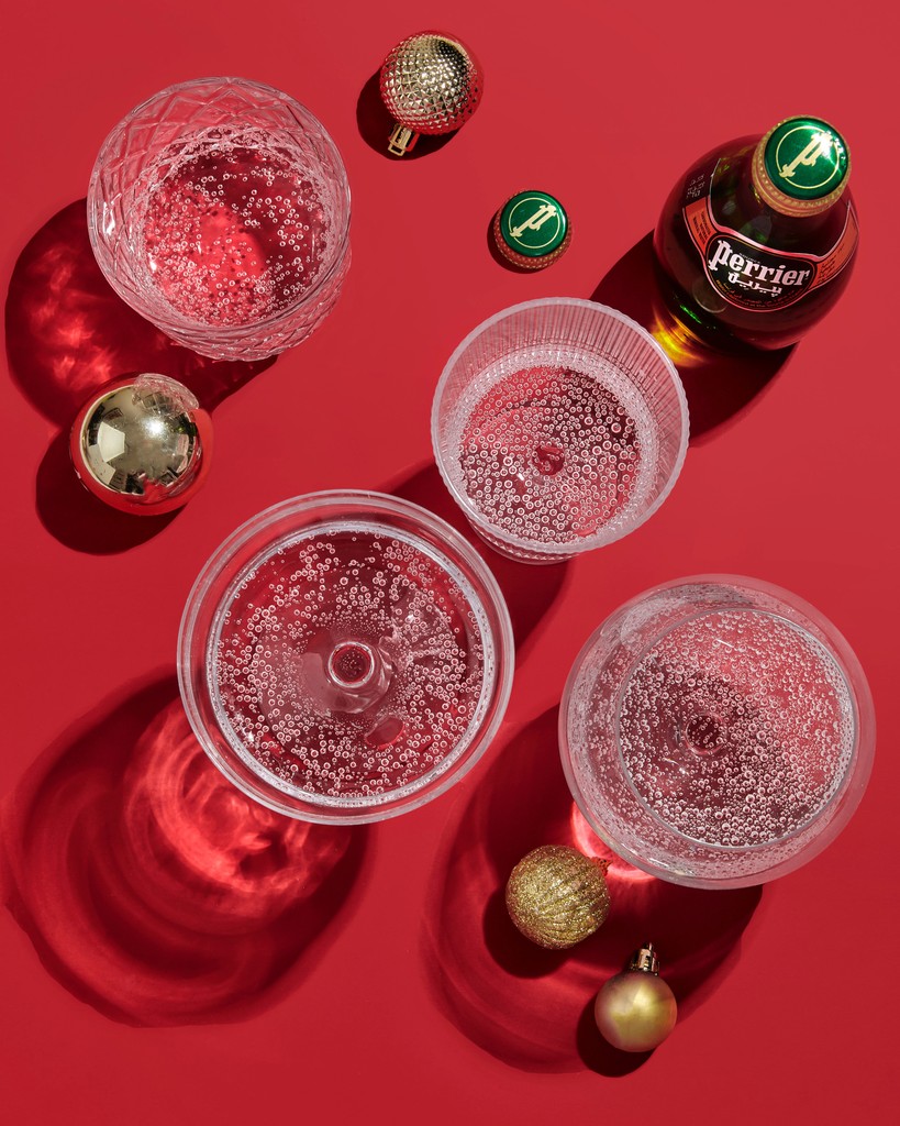 Seasons greetings from Perrier 💚

#Perrier #perrierdubai #merryChristmas