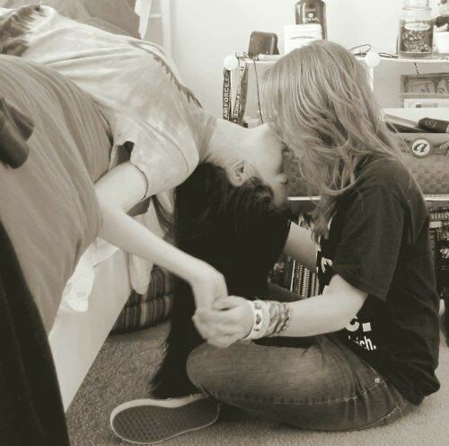 home of lesbians (@thelesbianshome) on Twitter photo 