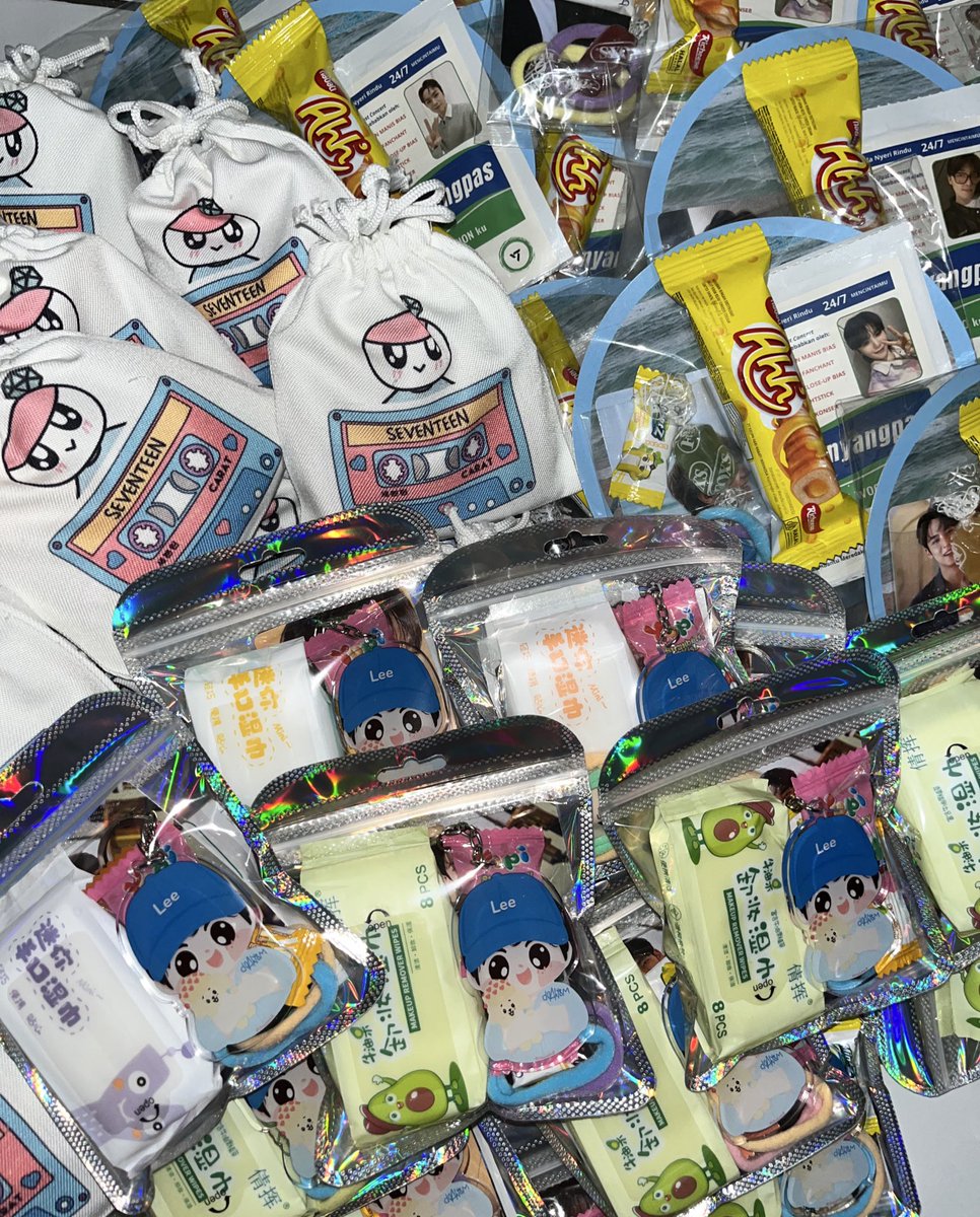 SEVENTEEN right here! in Jakarta, freebies by <a href="/chewcomindt/">reng🌻 OPEN RENT Mecima MCP Membership</a> 

RT &amp; likes are appreciated 🙌🏻

📆 February, 9th 2024 
📍 Jakarta International Stadium (JIS) - exact time &amp; place will be update
⭐️ 3 package: 
Carat, SVT, Cuties 
‼️ Limited quantity, no trade, fist come first get