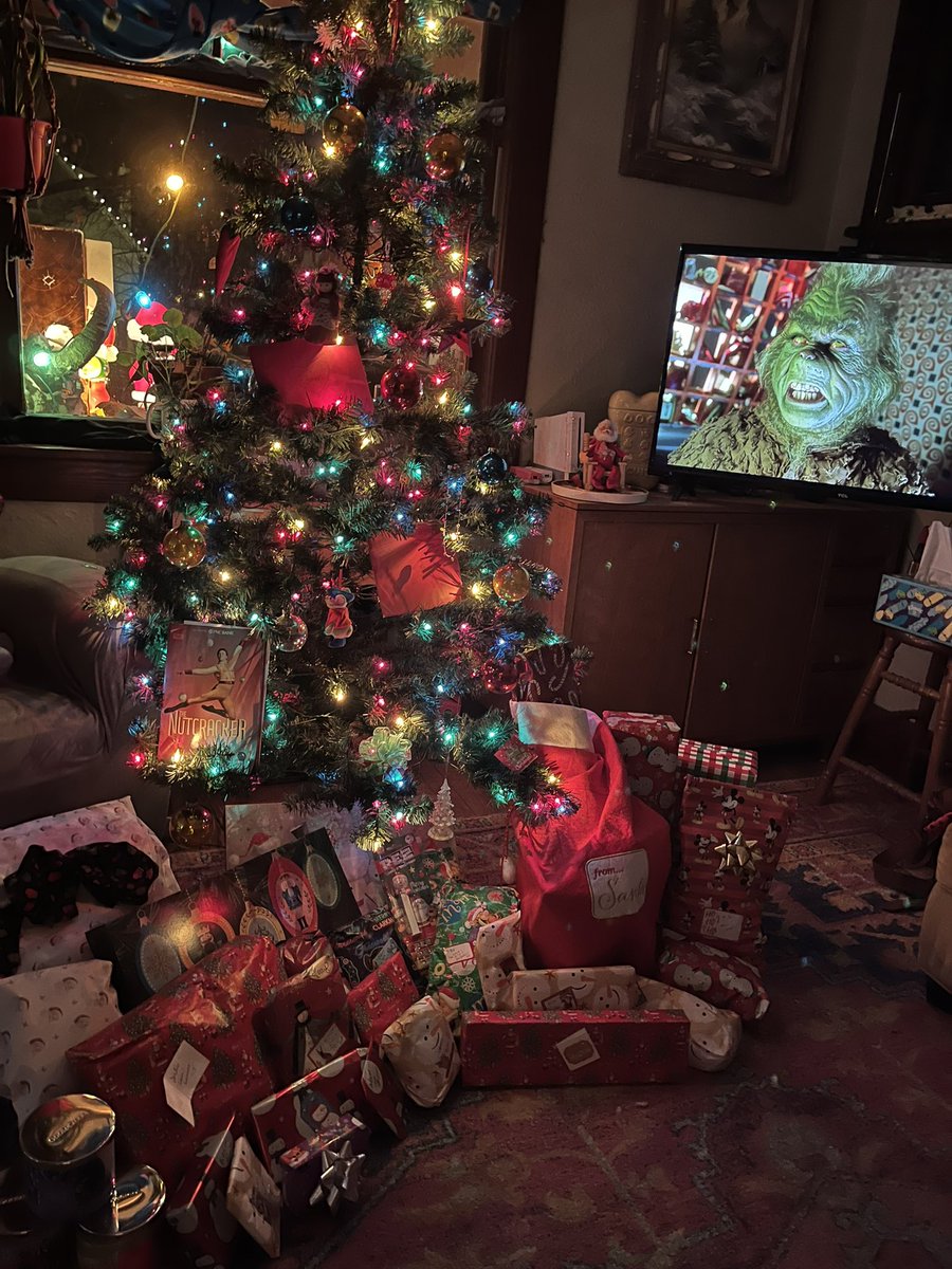 YOAST_Law's tweet photo. Merry Christmas! 🎅🏼🎄🎁☃️ https://t.co/09uFALOoag