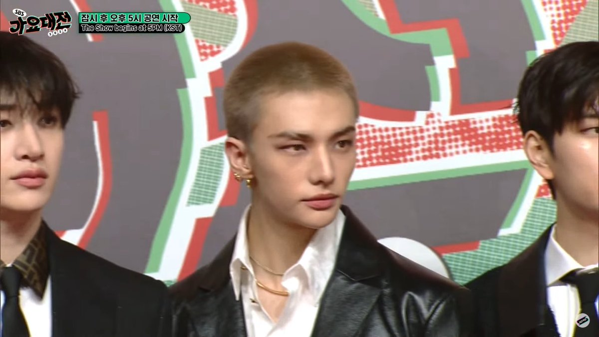 BLUESUNG, BLACK HAIR FELIX AND BUZZCUT HYUNJIN WHAT THE FUCK