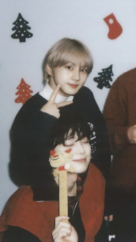 pocketzgallery's tweet image. 🎄#sunoo #jungwon